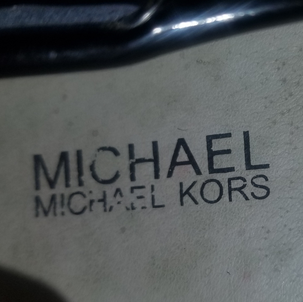 Michael Kors - Picture 3 of 4